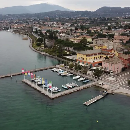 Апартаменти Daisy Бардоліно