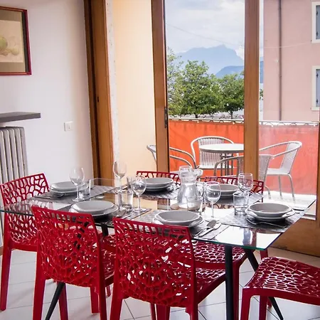 Апартаменти Daisy Бардоліно